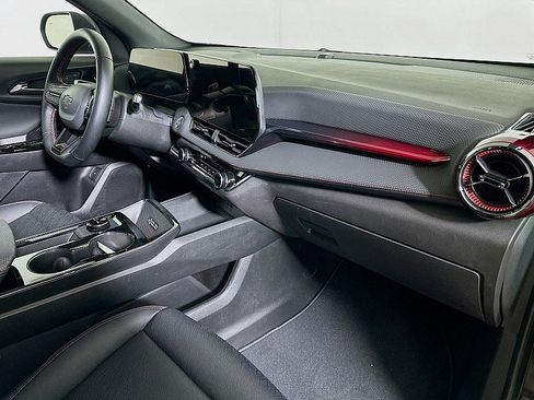 Used 2025 Chevrolet Equinox RS w/ Safety and Technology Package image 30