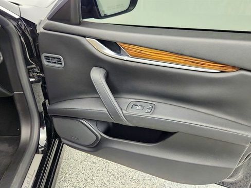 Used 2019 Maserati Ghibli S image 29