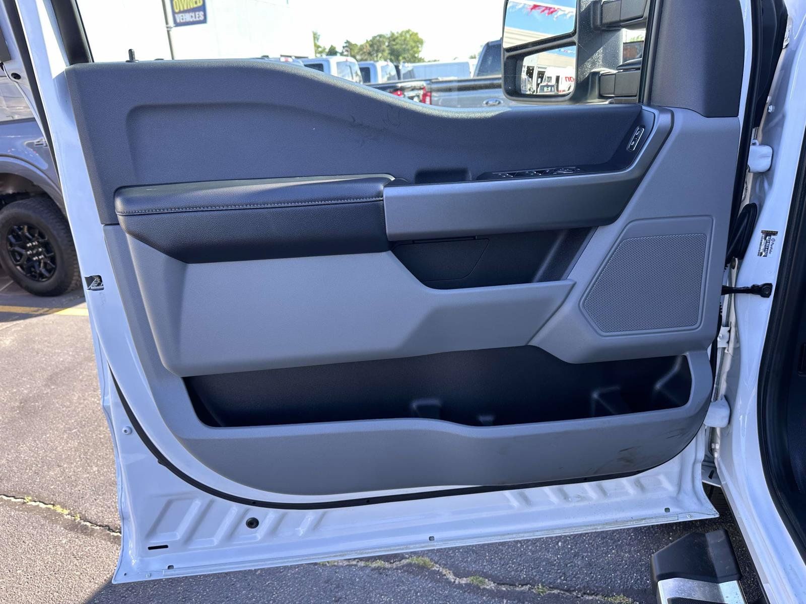 Used 2025 Ford F250 XLT AWD/4WD image 9