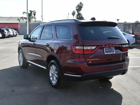 Used 2022 Dodge Durango SXT image 6
