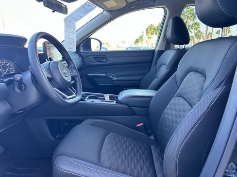Certified 2024 Nissan Pathfinder SV w/ Black Appearance Package image 10