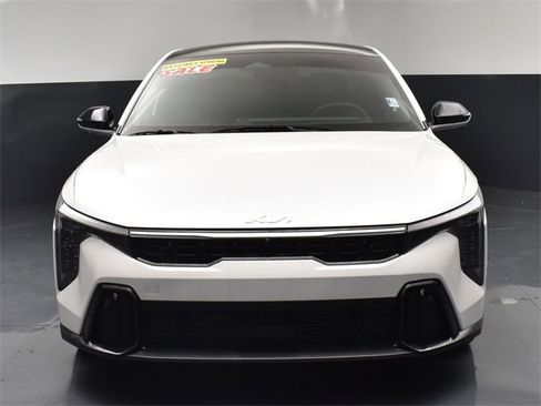 Certified 2025 Kia K4 GT-Line Turbo image 3