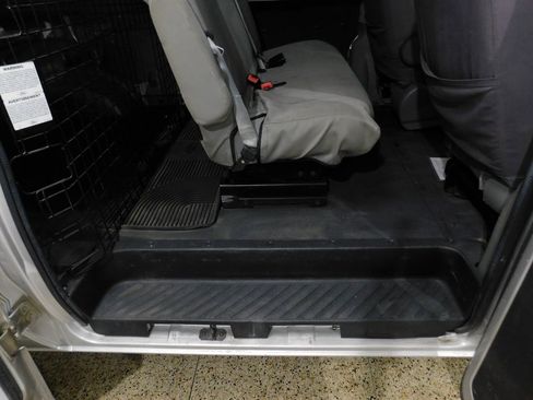 Used 2014 Ford E-250 and Econoline 250 w/ Power Group image 61