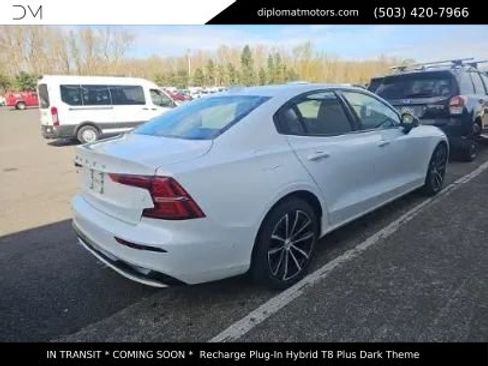 Used 2023 Volvo S60 T8 Plus image 4