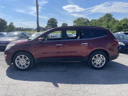 Used 2015 Chevrolet Traverse LT w/ Style and Technology Package FWD image 3