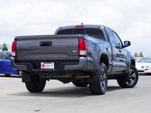 Used 2016 Toyota Tacoma TRD Sport w/ Towing Package AWD/4WD image 7