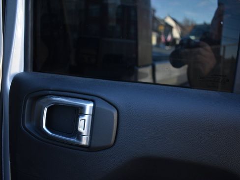 Used 2022 Jeep Gladiator Mojave w/ LED Lighting Group image 27