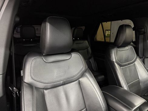 Used 2021 Ford Explorer ST w/ Equipment Group 401A image 31