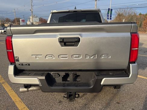 New 2025 Toyota Tacoma TRD Off-Road image 7