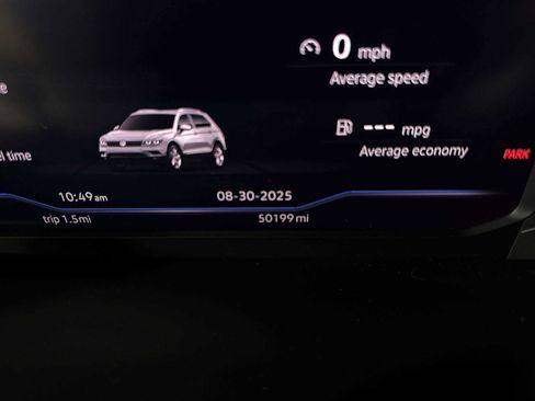 Used 2020 Volkswagen Tiguan SEL AWD/4WD image 19