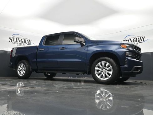 Used 2022 Chevrolet Silverado 1500 Custom w/ LPO, Dark Essentials Package RWD image 17