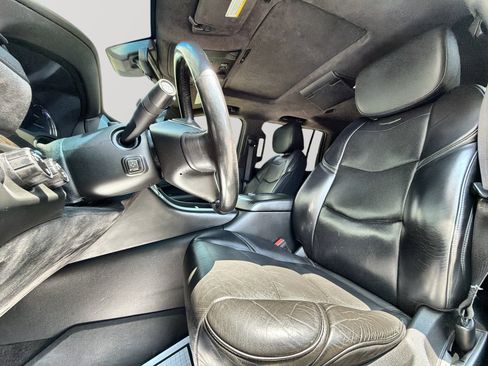 Used 2019 Cadillac Escalade ESV Platinum AWD/4WD image 13