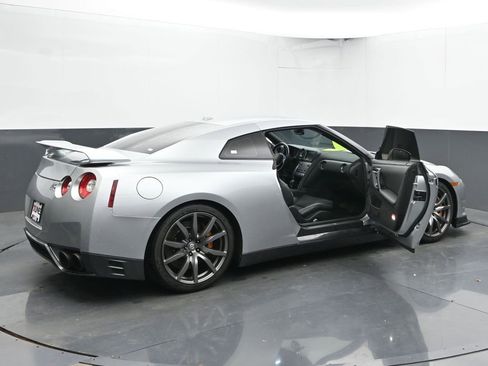 Used 2012 Nissan GT-R Premium AWD/4WD image 58