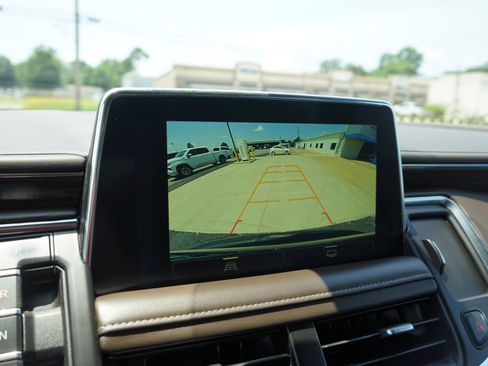 Used 2022 Chevrolet Tahoe Z71 AWD/4WD image 15