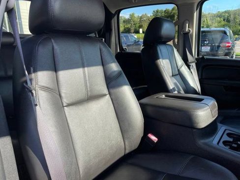 Used 2013 Chevrolet Avalanche LT w/ All-Star Edition AWD/4WD image 12