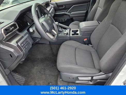 Used 2025 Toyota 4Runner SR5 AWD/4WD image 10