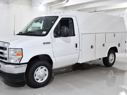 New 2026 Ford E-350 and Econoline 350 Super Duty w/ Power Equipment Group image 2