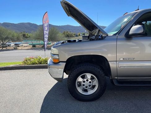 Used 2003 Chevrolet Tahoe LT image 29