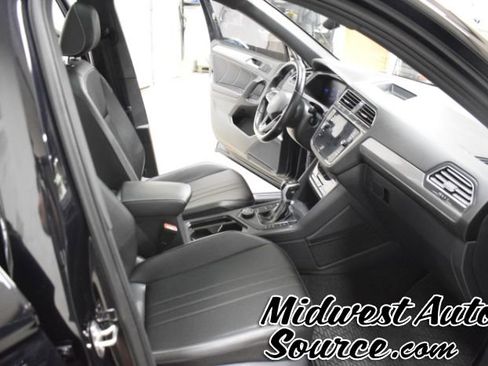 Used 2023 Volkswagen Tiguan SE R-Line AWD/4WD image 34