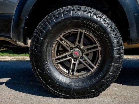 Used 2019 Ford F150 Raptor w/ Equipment Group 802A Luxury image 59