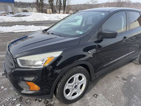 Used 2017 Ford Escape S FWD image 4
