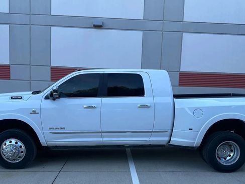Used 2019 RAM 3500 Limited image 1