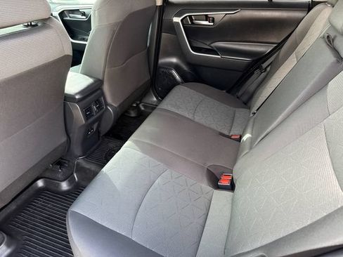 Used 2023 Toyota RAV4 XLE FWD image 17