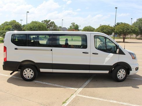 Used 2025 Ford Transit 350 XLT RWD image 5