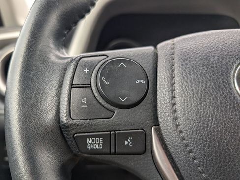 Used 2018 Toyota RAV4 XLE image 15