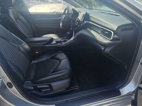Used 2021 Toyota Camry SE FWD image 8
