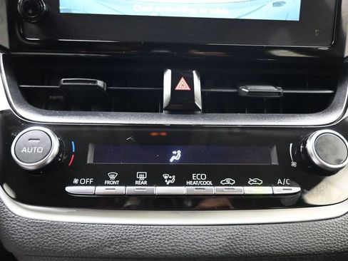 Used 2023 Toyota Corolla LE FWD image 23