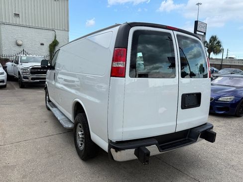 Used 2021 GMC Savana 2500 w/ Driver Convenience Package RWD image 6