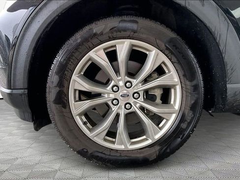 Used 2020 Ford Explorer XLT w/ Equipment Group 202A image 22