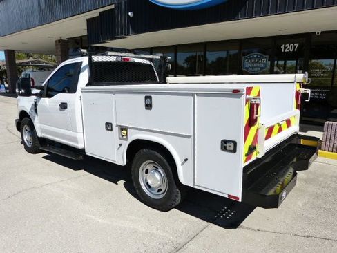 Used 2019 Ford F250 XL w/ Power Equipment Group image 3