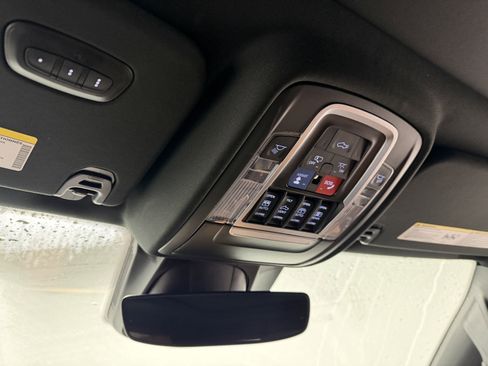 Used 2022 RAM 1500 Limited w/ Bed Utility Group image 9