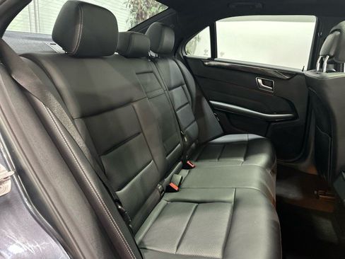 Used 2016 Mercedes-Benz E 350 4MATIC Sedan image 43