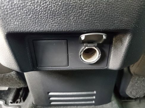 Used 2025 Toyota Tacoma SR5 image 12