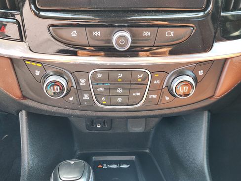 Used 2019 Chevrolet Traverse High Country AWD/4WD image 23