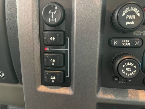Used 2004 HUMMER H2 AWD/4WD image 24
