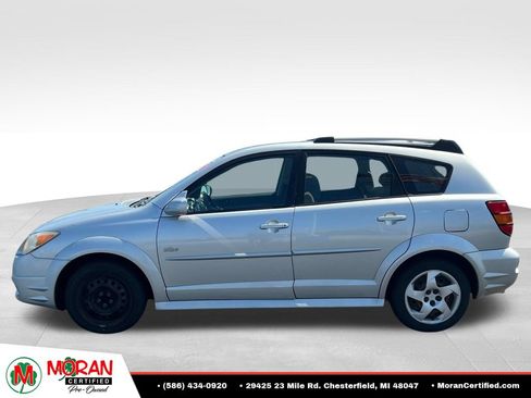Used 2008 Pontiac Vibe w/ Sun And Sound Package FWD image 2