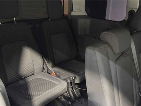 Used 2019 Ford Transit Connect XLT image 15