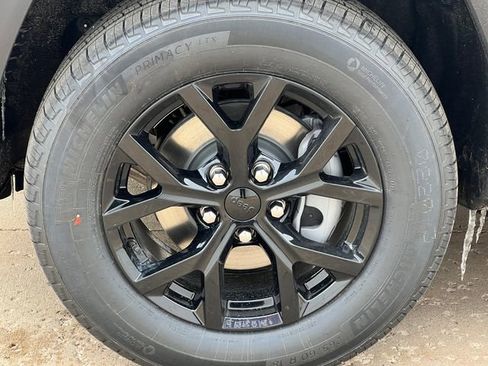 New 2026 Jeep Grand Cherokee 4WD image 6
