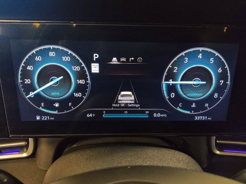 Used 2025 Hyundai Elantra SEL image 23