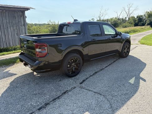 New 2025 Ford Maverick Lobo image 8