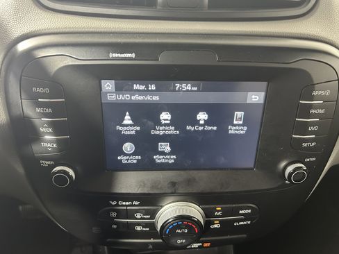 Used 2018 Kia Soul Base w/ Convenience Package image 25