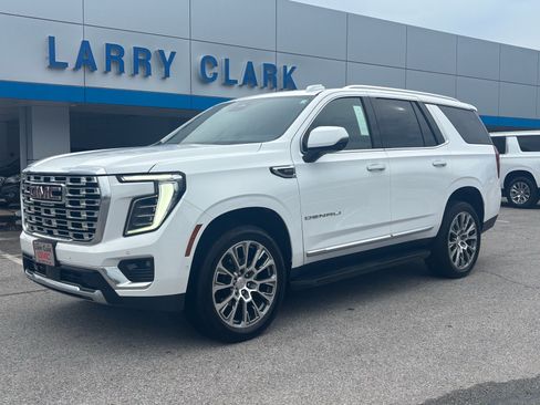 Certified 2025 GMC Yukon Denali AWD/4WD image 1