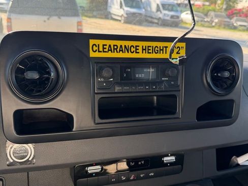 Used 2019 Mercedes-Benz Sprinter 144 Cargo image 12