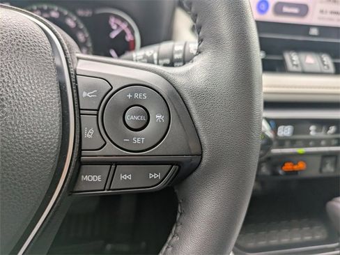 Used 2025 Toyota RAV4 XLE Premium image 29
