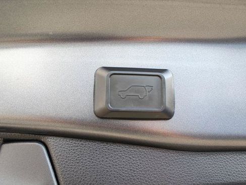 Certified 2021 Toyota RAV4 Limited FWD image 23