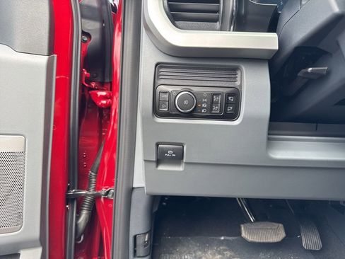 New 2026 Ford F250 XLT w/ XLT Premium Package AWD/4WD image 40